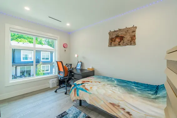 11 933 Premier Street, North Vancouver For Sale - image 31