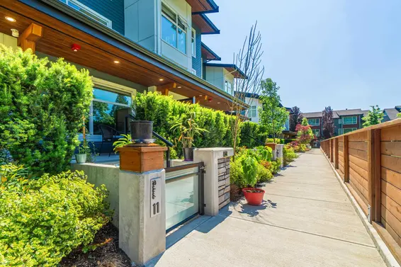 11 933 Premier Street, North Vancouver For Sale - image 6