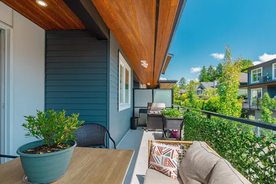 11 933 Premier Street, North Vancouver For Sale - image 8