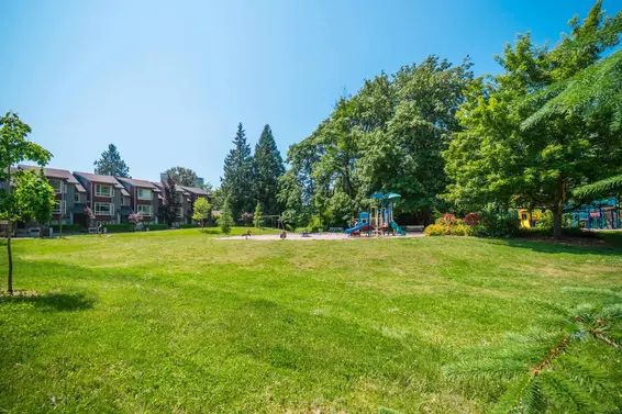 11 933 Premier Street, North Vancouver For Sale - image 9