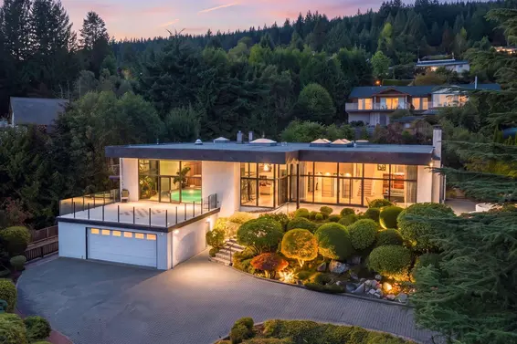 1439 Sandhurst Place, West Vancouver For Sale - image 1