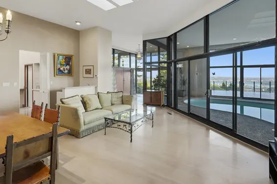 1439 Sandhurst Place, West Vancouver For Sale - image 12
