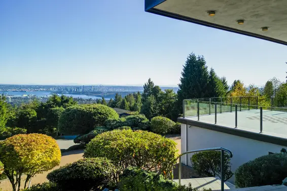 1439 Sandhurst Place, West Vancouver For Sale - image 33