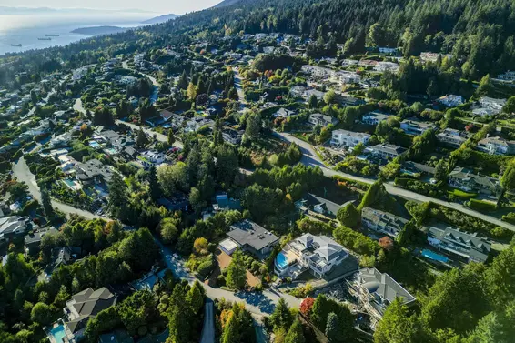 1439 Sandhurst Place, West Vancouver For Sale - image 39