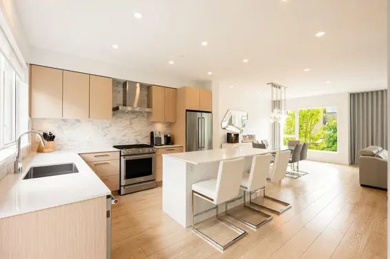 79 590 Lile Drive, North Vancouver For Sale - image 2
