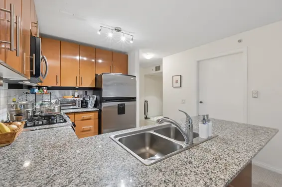 607 188 East Esplanade, North Vancouver For Sale - image 16
