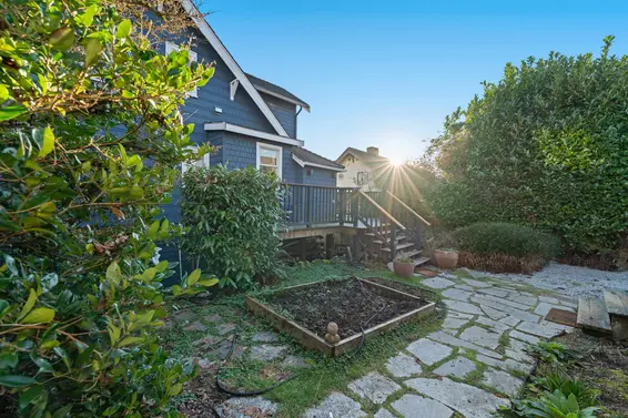 1073 Clyde Avenue, West Vancouver For Sale - image 30