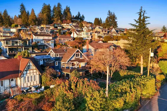 1073 Clyde Avenue, West Vancouver For Sale - image 32