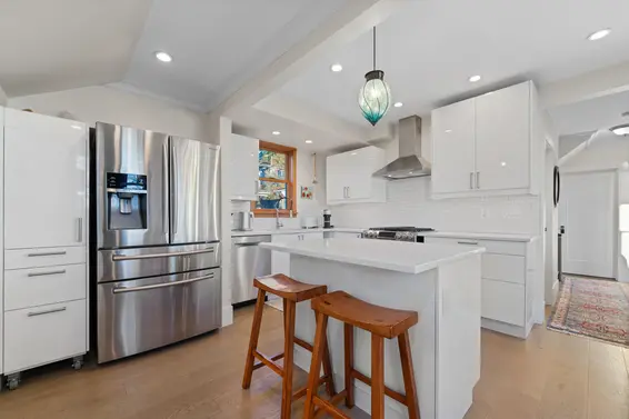 1073 Clyde Avenue, West Vancouver For Sale - image 6