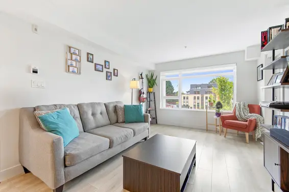 305 1519 Crown Street, North Vancouver