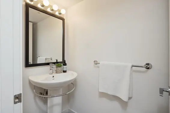 153 West 2nd Street, North Vancouver For Sale - image 27