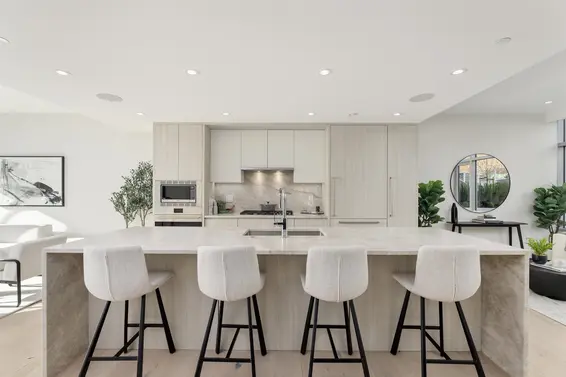 790 Arthur Erickson Place, West Vancouver For Sale - image 2