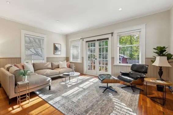 3391 Mountain Highway, North Vancouver For Sale - image 17
