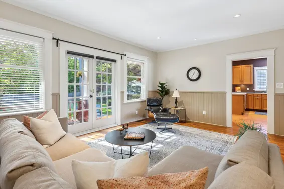 3391 Mountain Highway, North Vancouver For Sale - image 18