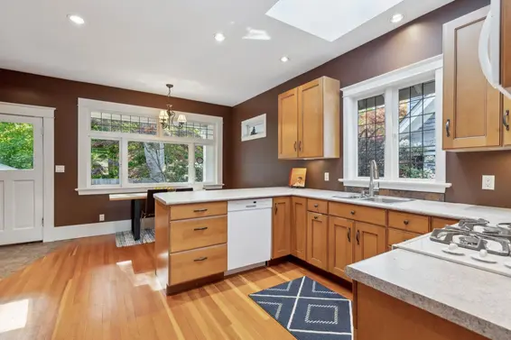 3391 Mountain Highway, North Vancouver For Sale - image 19