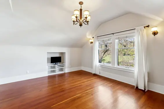 3391 Mountain Highway, North Vancouver For Sale - image 24