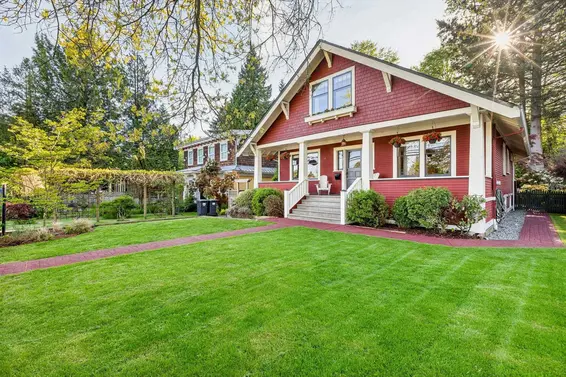 3391 Mountain Highway, North Vancouver For Sale - image 3