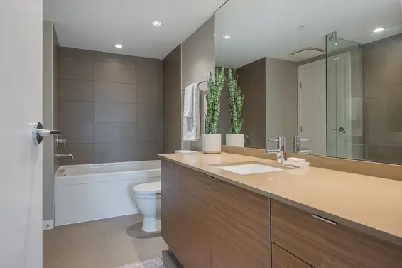 319 135 East 17th Street, North Vancouver For Sale - image 22