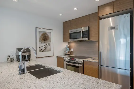 319 135 East 17th Street, North Vancouver For Sale - image 8