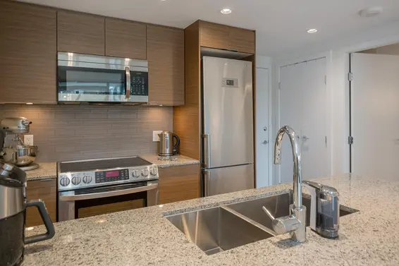 319 135 East 17th Street, North Vancouver For Sale - image 9