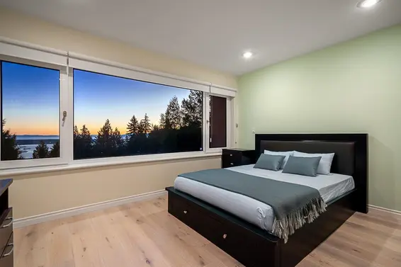 1562 Pinecrest Drive, West Vancouver For Sale - image 24