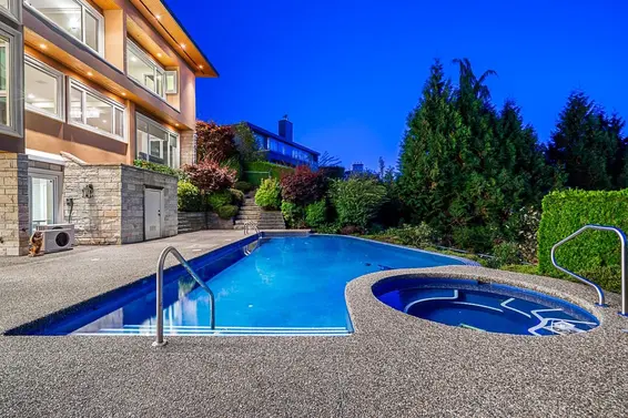 1562 Pinecrest Drive, West Vancouver For Sale - image 32