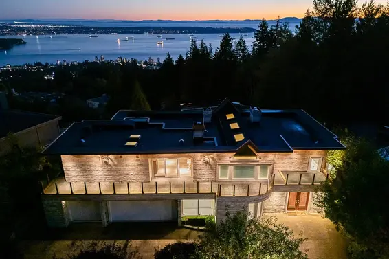 1562 Pinecrest Drive, West Vancouver For Sale - image 34