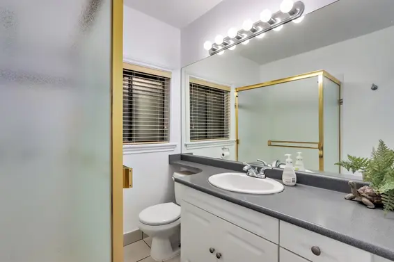 3581 Wellington Crescent, North Vancouver For Sale - image 18