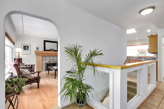 3581 Wellington Crescent, North Vancouver For Sale - image 19