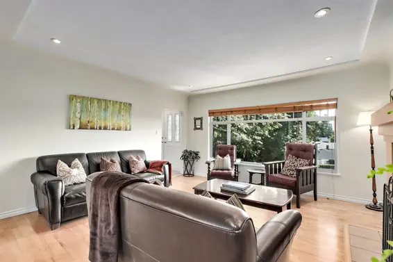 3581 Wellington Crescent, North Vancouver For Sale - image 4