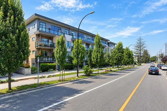 110 625 East 3rd Street, North Vancouver
