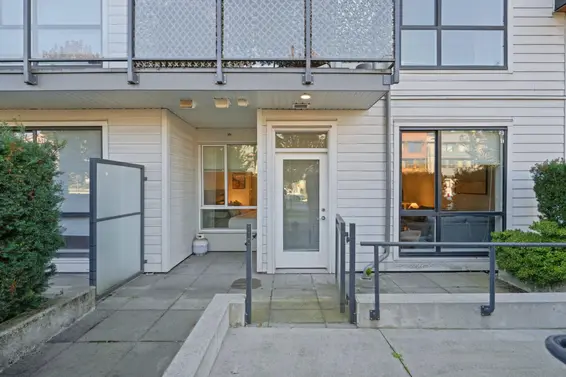 110 625 East 3rd Street, North Vancouver For Sale - image 4