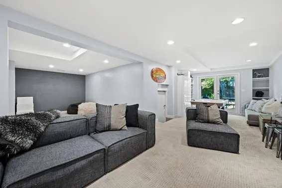 1098 Linnae Avenue, North Vancouver For Sale - image 33