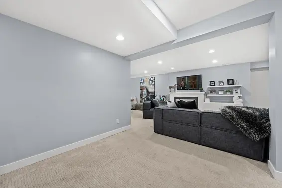 1098 Linnae Avenue, North Vancouver For Sale - image 35