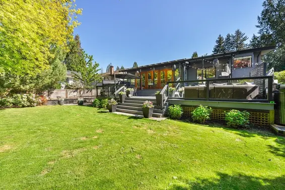 1098 Linnae Avenue, North Vancouver For Sale - image 40