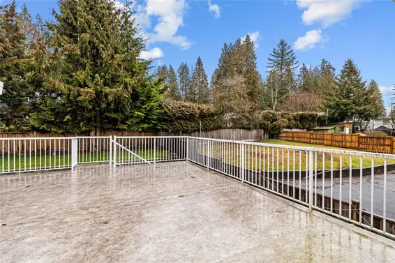 994 Hendecourt Road, North Vancouver For Sale - image 10