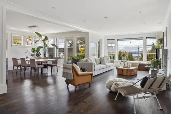 739 Westmoreland Crescent, North Vancouver