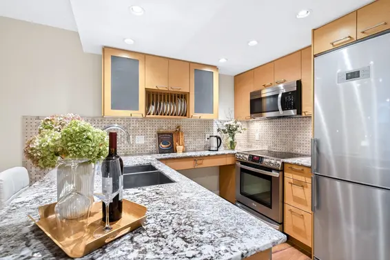 413 135 East 17th Street, North Vancouver For Sale - image 12