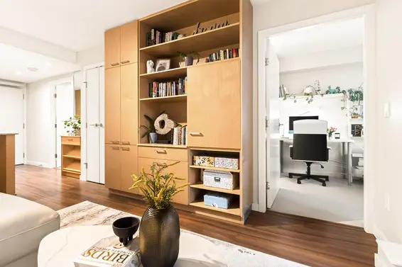 413 135 East 17th Street, North Vancouver For Sale - image 4