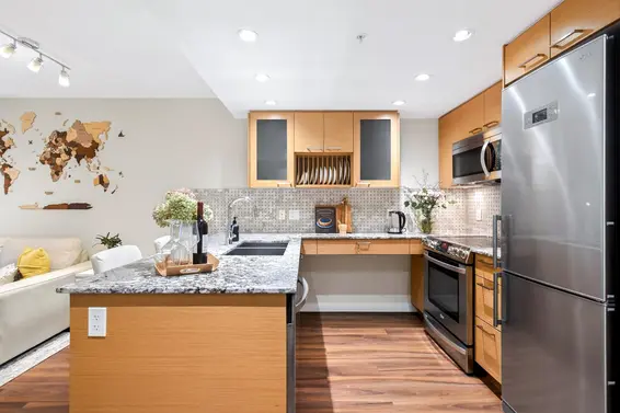 413 135 East 17th Street, North Vancouver For Sale - image 7