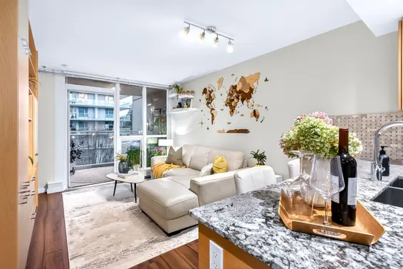 413 135 East 17th Street, North Vancouver For Sale - image 9