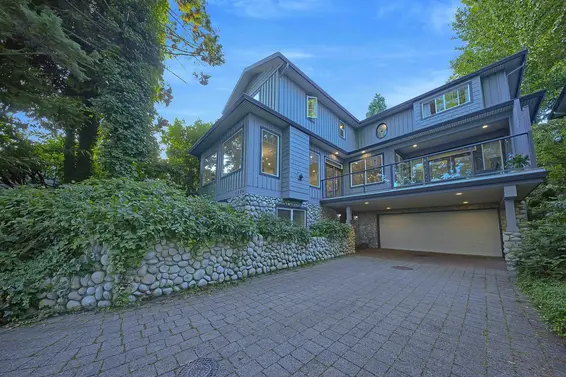 1176 West 17th Street, North Vancouver