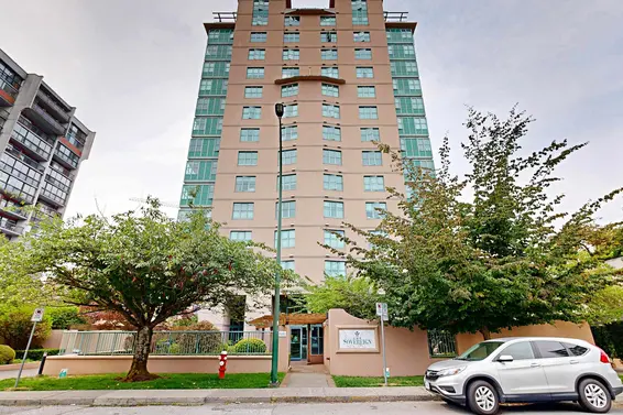 202 1555 Eastern Avenue, North Vancouver