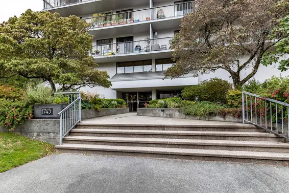 803 1745 Esquimalt Avenue, West Vancouver For Sale - image 4