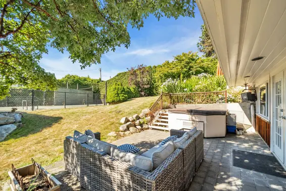 2085 Westdean Crescent, West Vancouver For Sale - image 31
