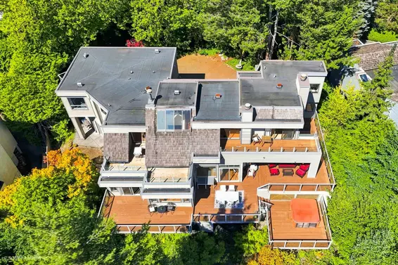 4750 Meadfeild Road, West Vancouver