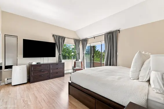 4750 Meadfeild Road, West Vancouver For Sale - image 20
