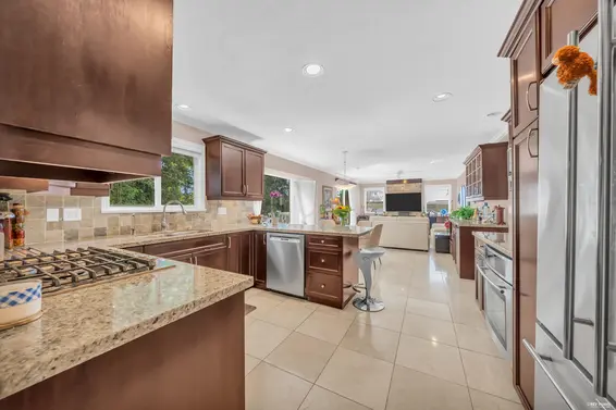 3898 Fromme Road, North Vancouver For Sale - image 16