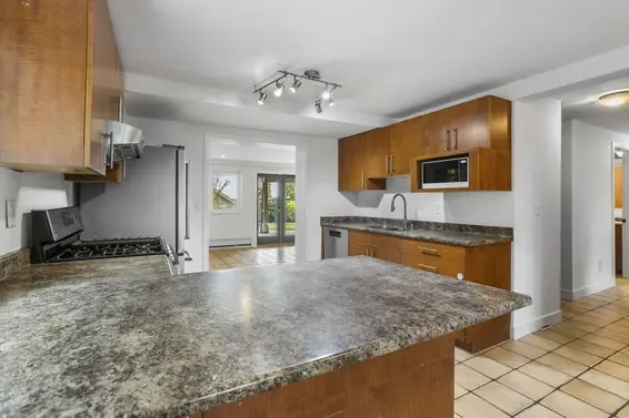 831 Whitchurch Street, North Vancouver For Sale - image 30