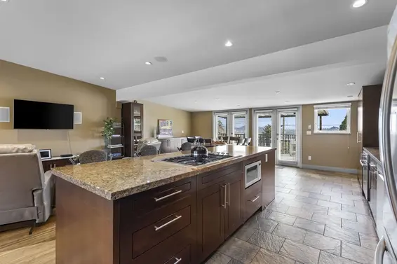 831 Whitchurch Street, North Vancouver For Sale - image 9